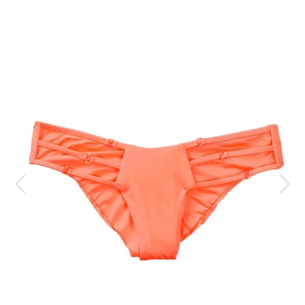 Beach Bunny •Basics Triple Strap• Bottom - Picture 6 of 6